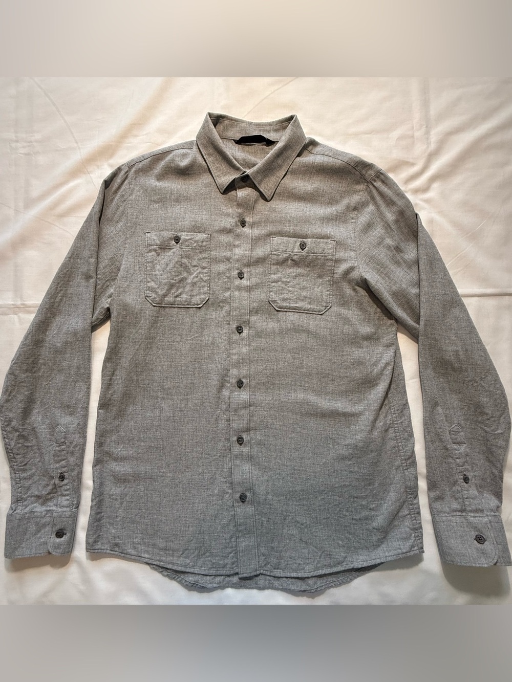 Travis Mathew 100% Cotton Men's Long-Sleeve Button-Down Shirt in Light Gray